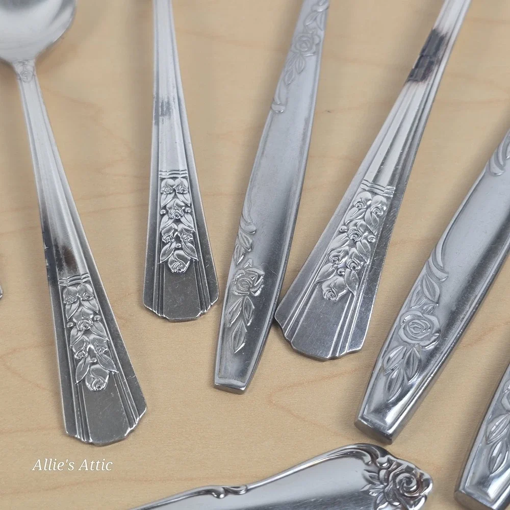 16 Vintage Flatware Mixed Lot Floral Ornate Silverware Oneida Fork Spoon Knife
